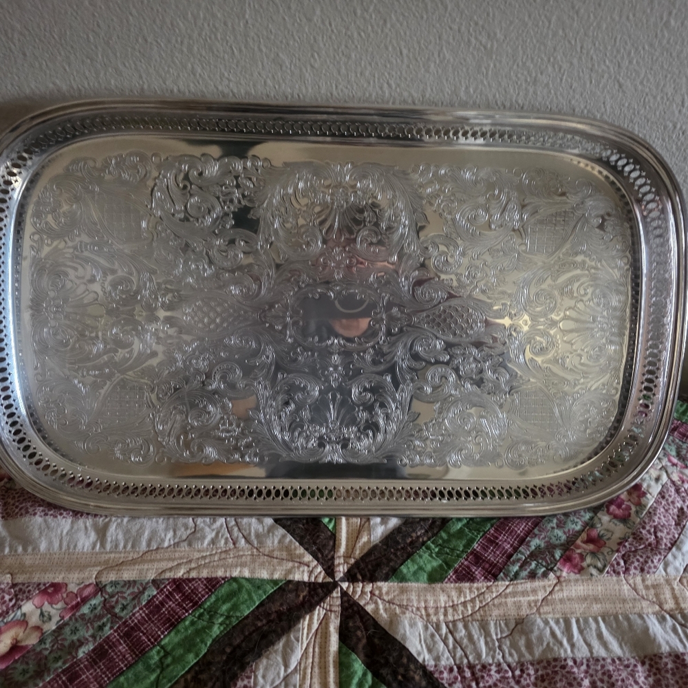 Oneida Oblong Gallery Tray, Silverplate, Made In America